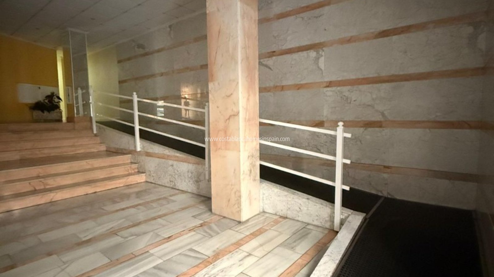 Revente - Apartment - Torrevieja - Playa de los Locos