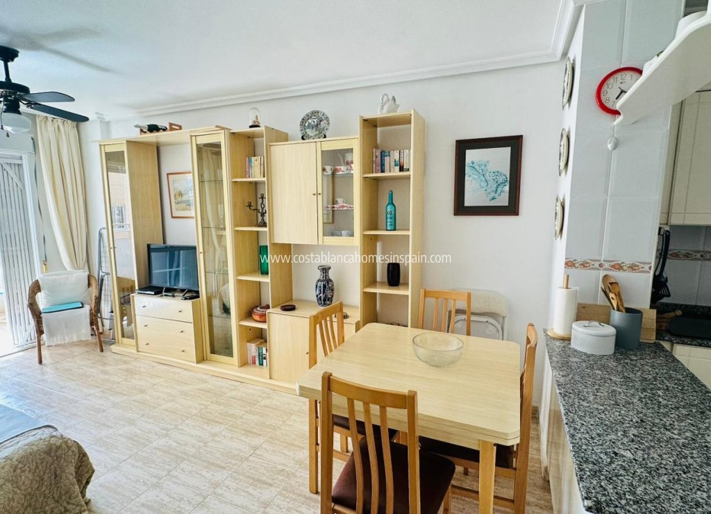 Revente - Apartment - Torrevieja - Urbanización San Luis
