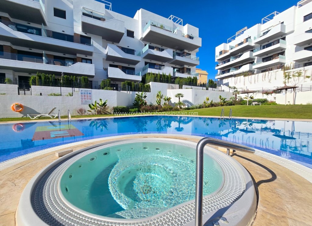 Revente - Apartment - Villamartin