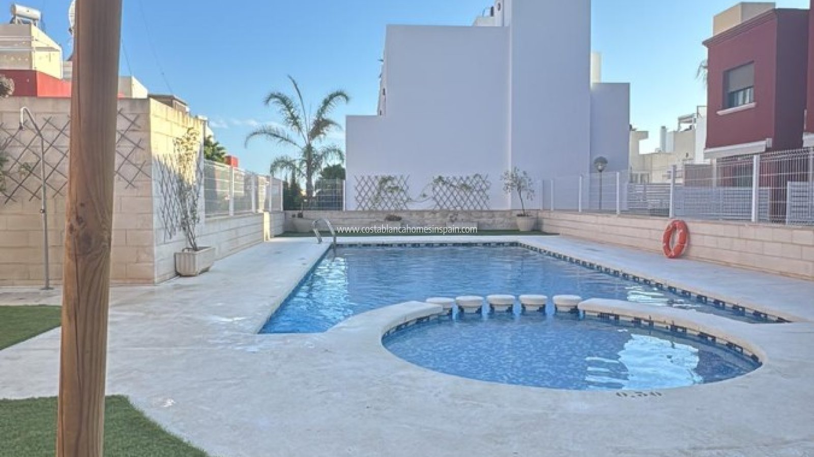 Revente - Bungalow - Torrevieja - Aguas Nuevas