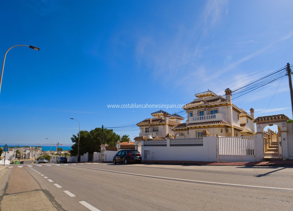 Revente - Detached Villa - Torrevieja
