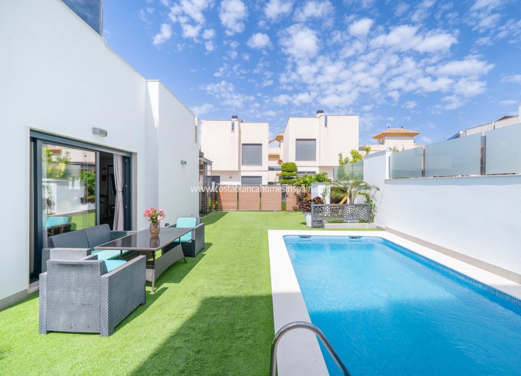 Revente - Detached Villa - Torrevieja