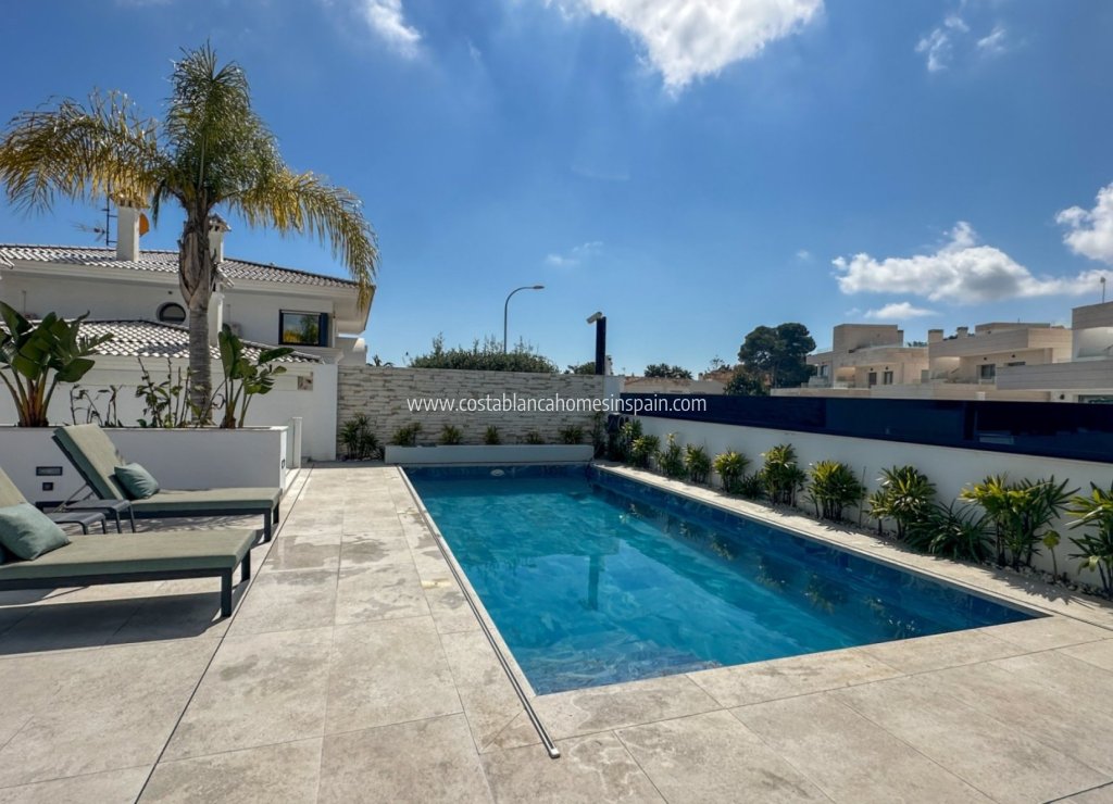 Revente - Detached Villa - Villamartin