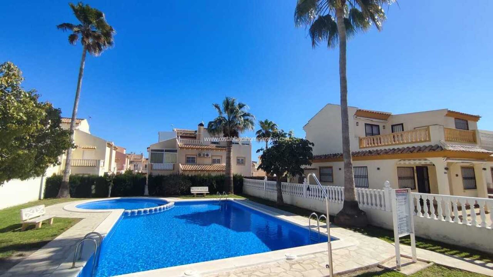 Revente - Semi - Detached Villa - Playa Flamenca - Play Flamenca