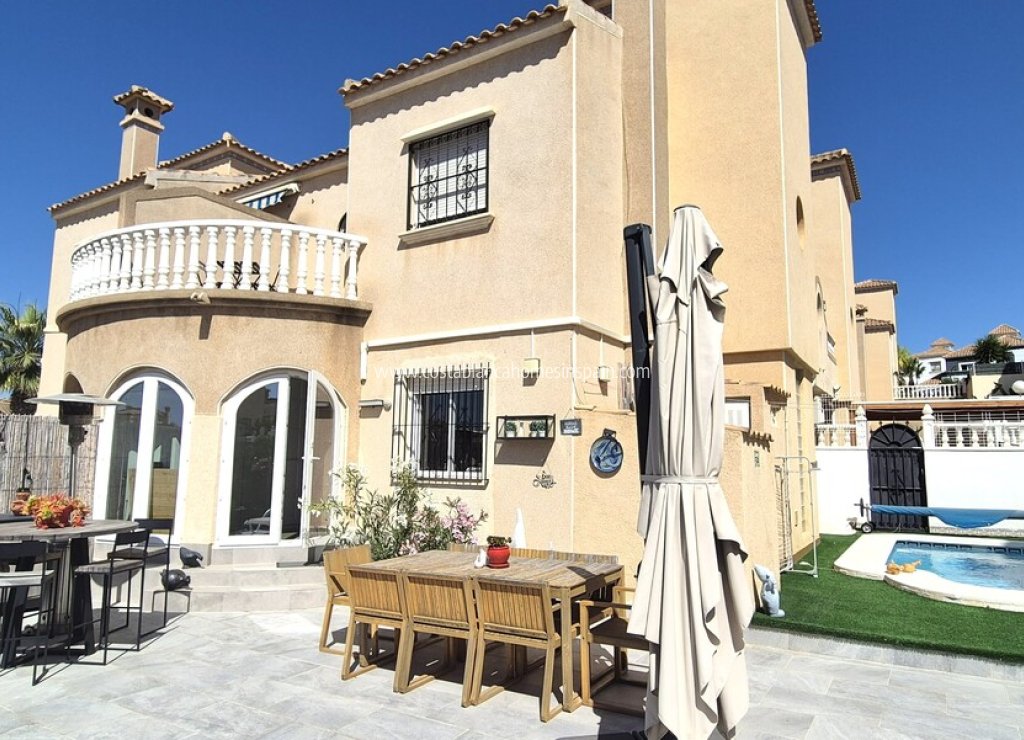 Revente - Semi - Detached Villa - Villamartin - Costa Blanca