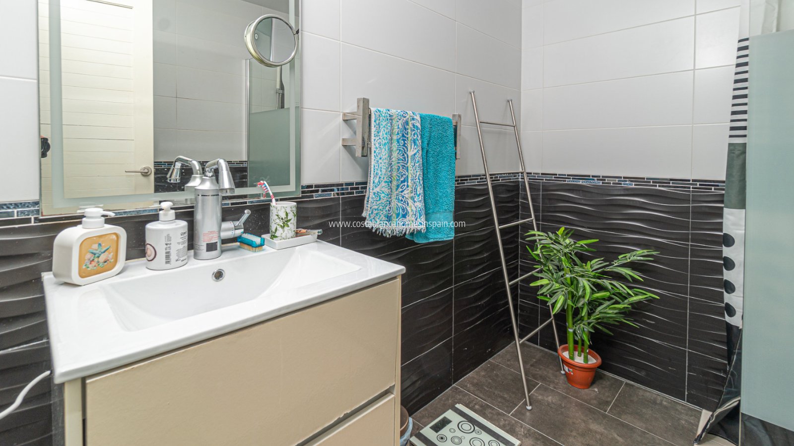 Revente - Semi - Detached Villa - Villamartin - Fortuna