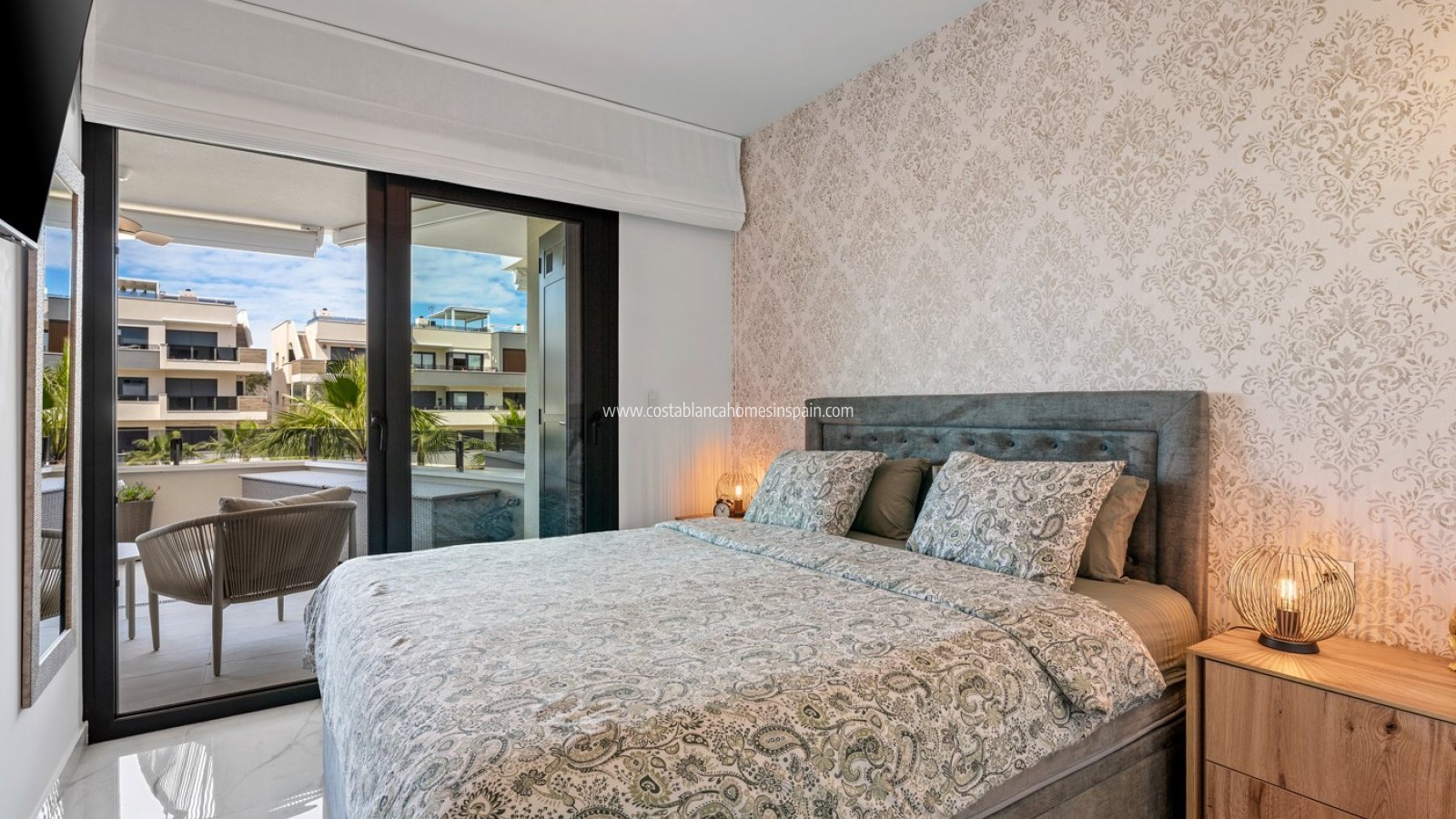Sale - Apartment - Los Altos