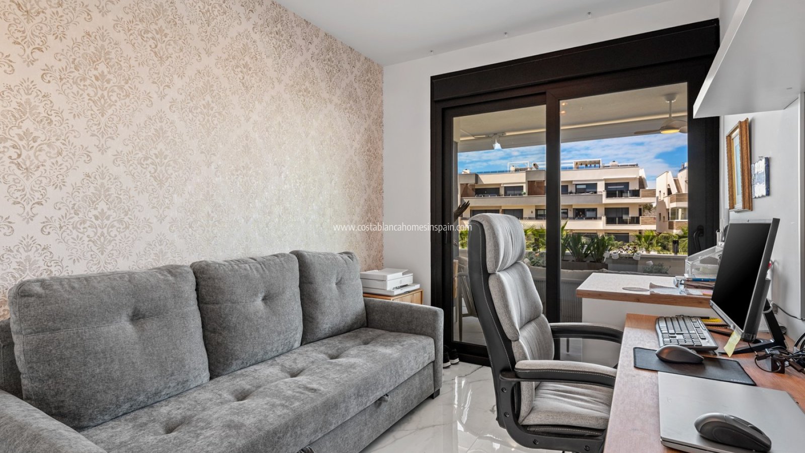 Sale - Apartment - Los Altos