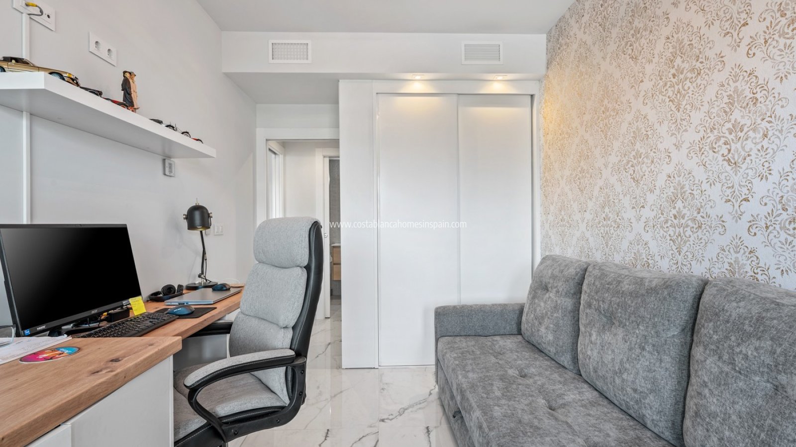 Sale - Apartment - Los Altos