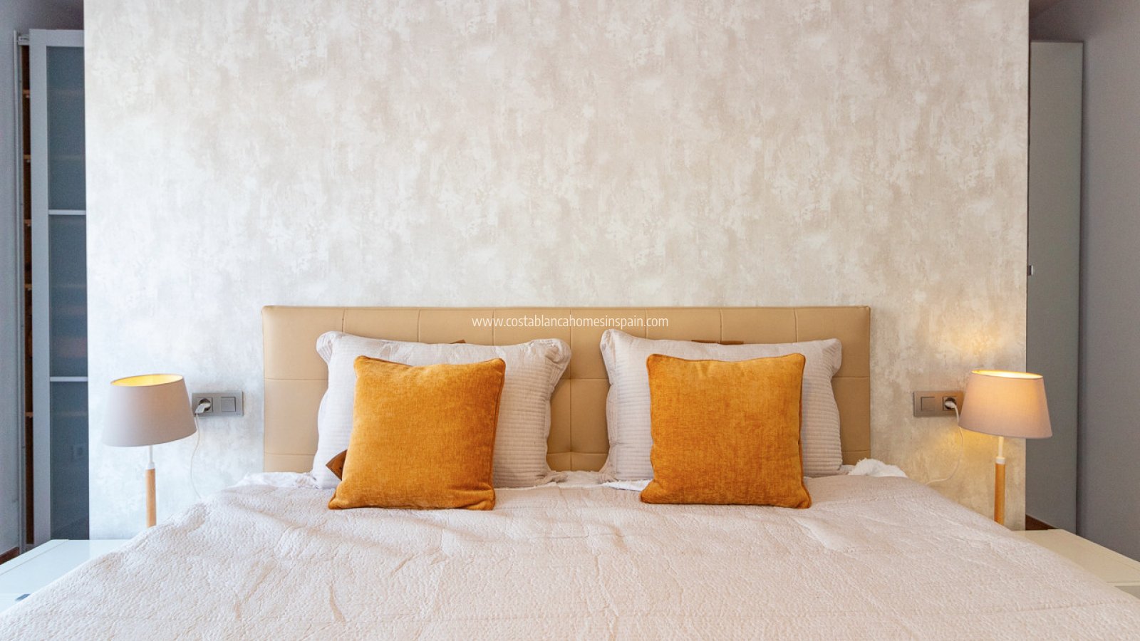 Sale - Apartment - Torrevieja - Beach