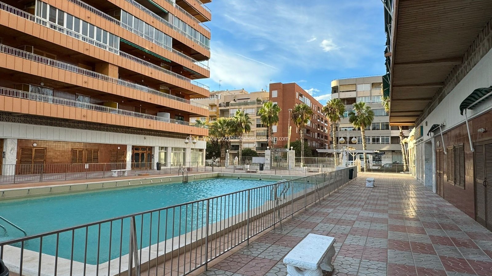 Sale - Apartment - Torrevieja - Centro