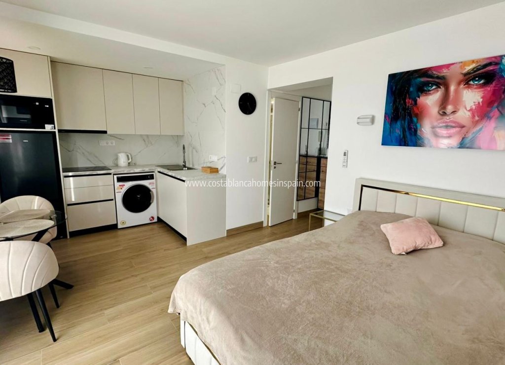 Sale - Apartment - Torrevieja - Curva del Palangre