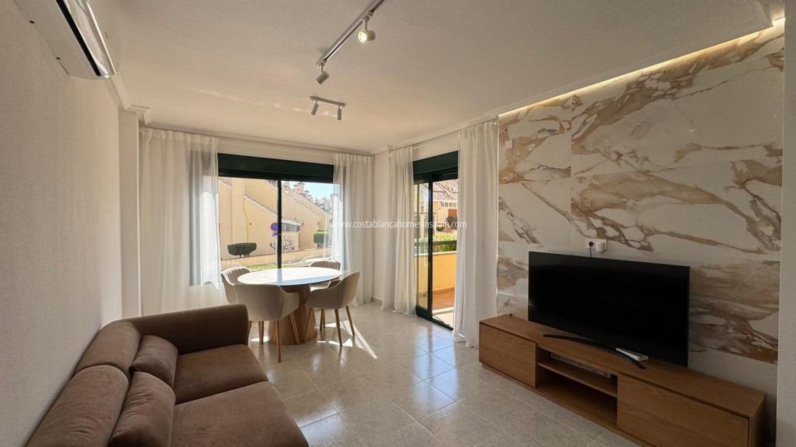 Sale - Apartment - Villamartin