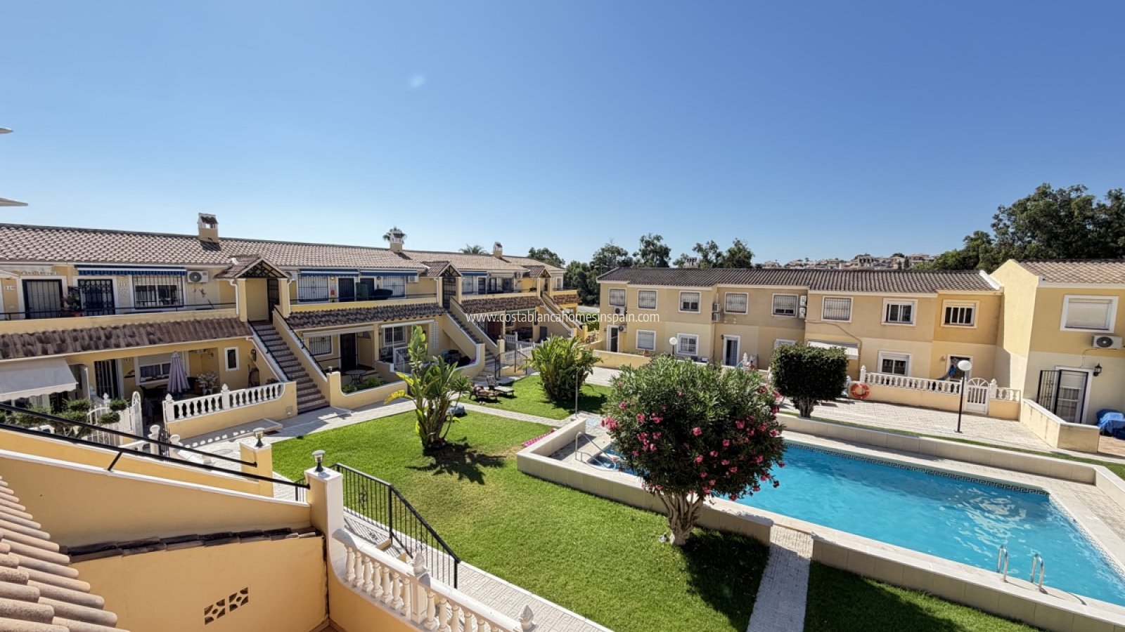 Sale - Apartment - Villamartin