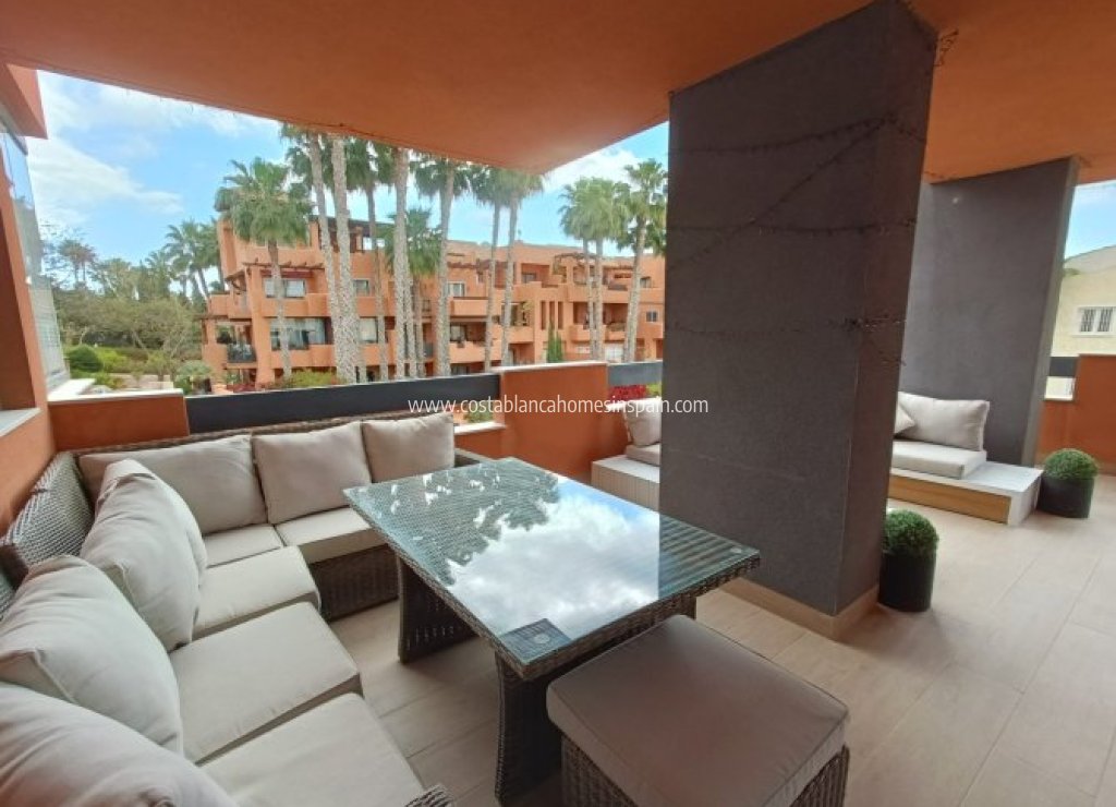 Sale - Apartment - Villamartin