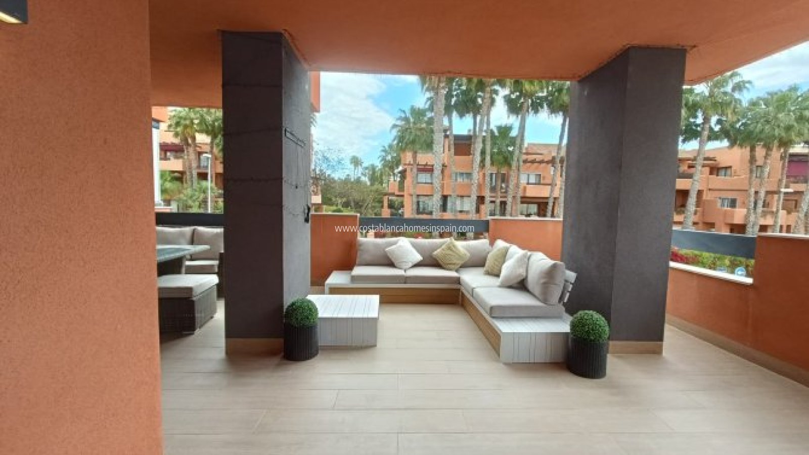 Sale - Apartment - Villamartin