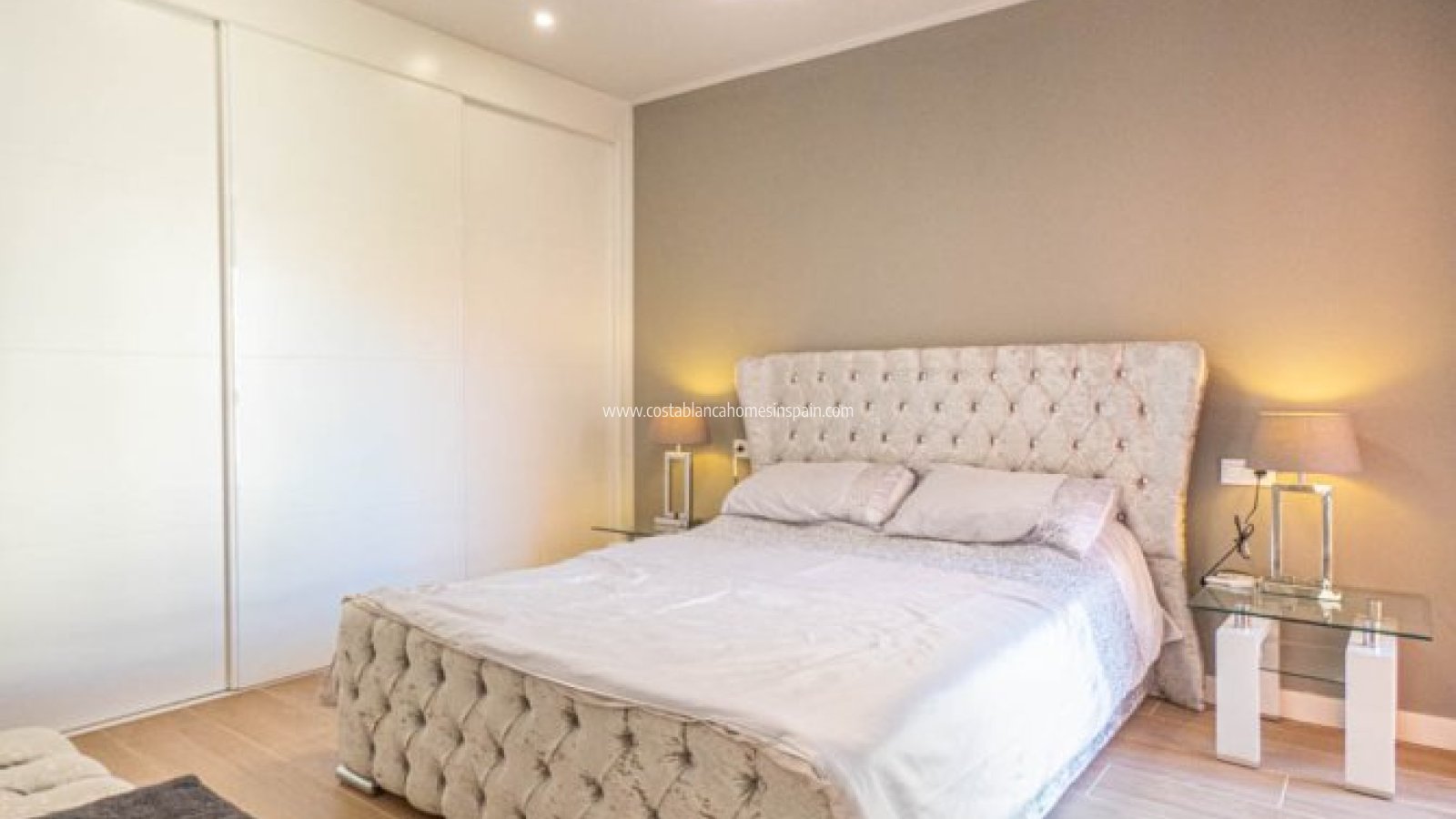 Sale - Apartment - Villamartin