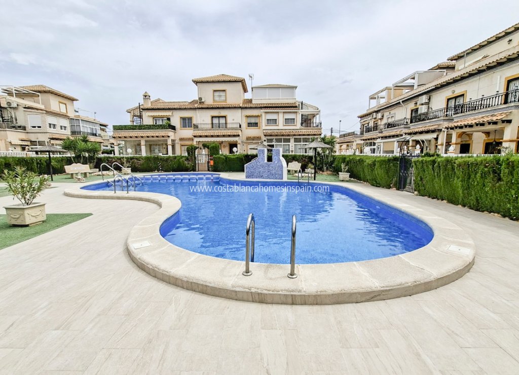 Sale - Bungalow - Orihuela - Orihuela Costa