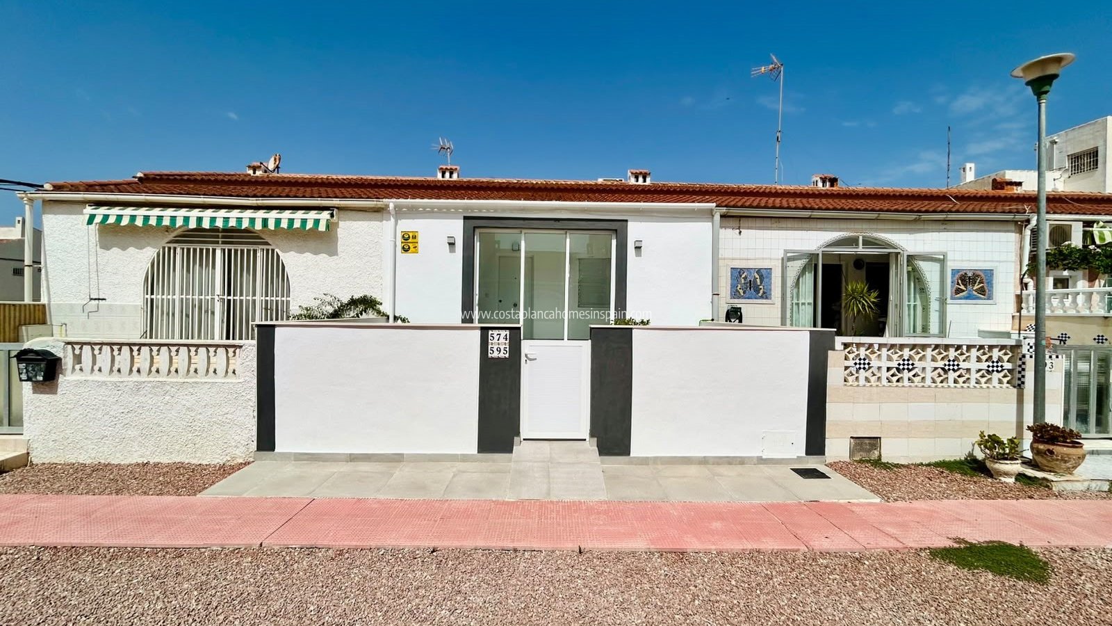 Sale - Bungalow - Torrevieja - La Siesta