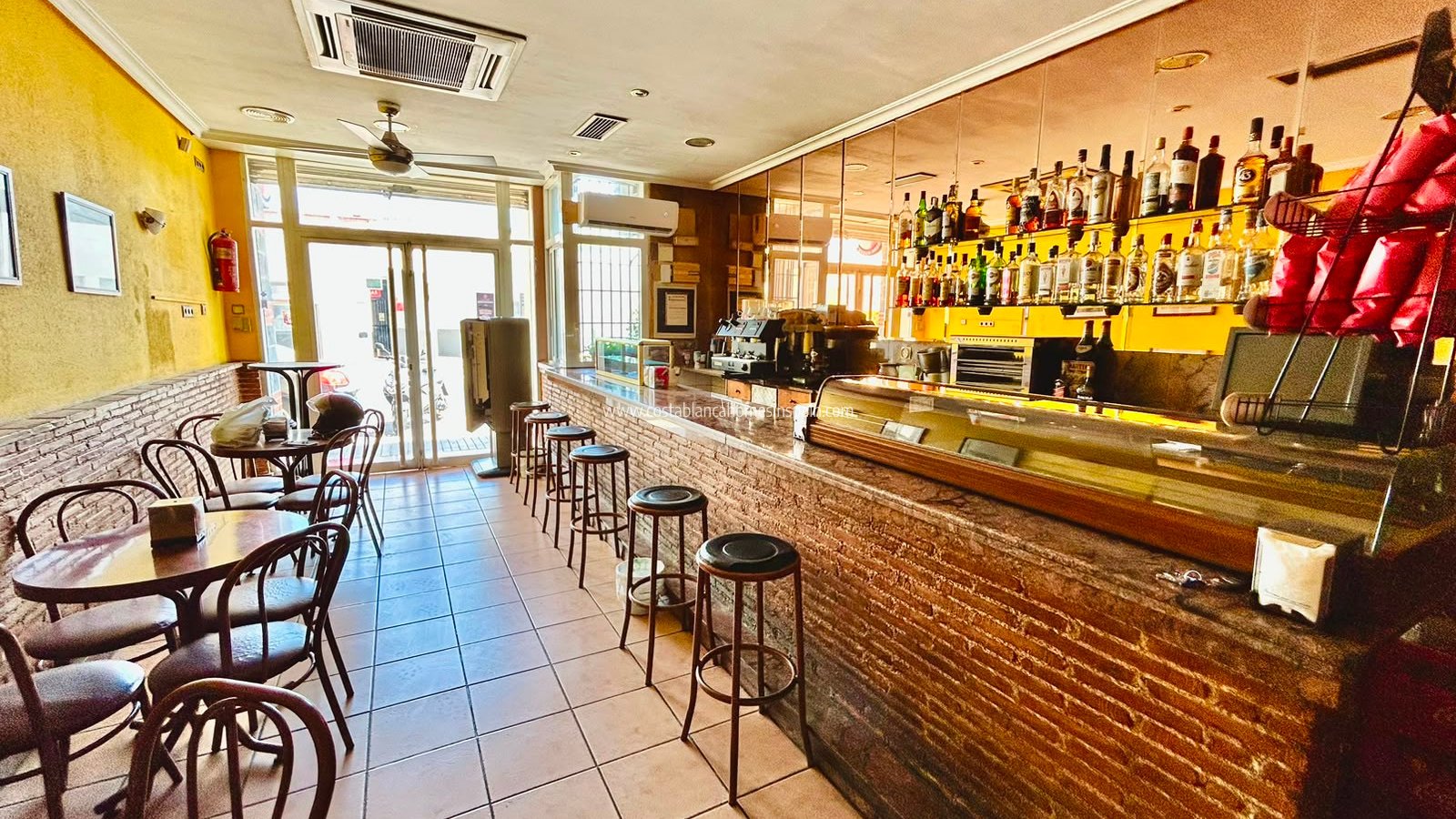 Sale - Commercial - Torrevieja - Center Torrevieja