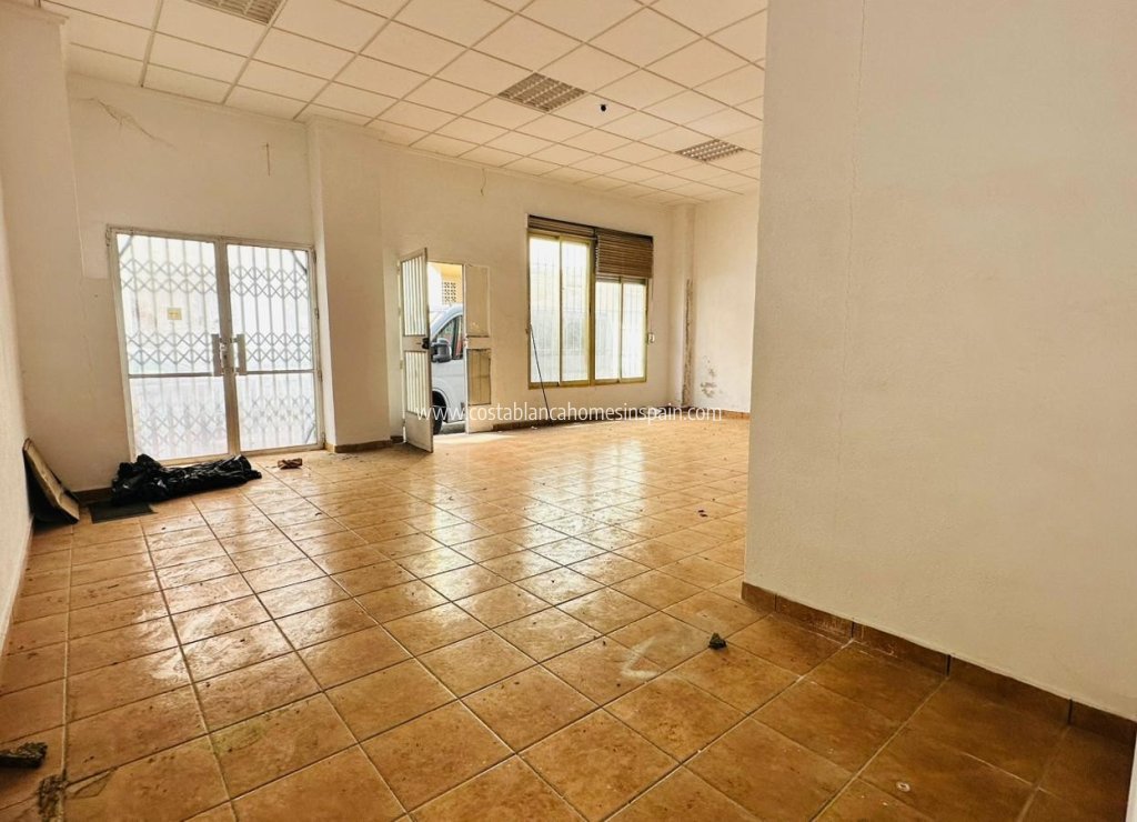 Sale - Commercial - Torrevieja