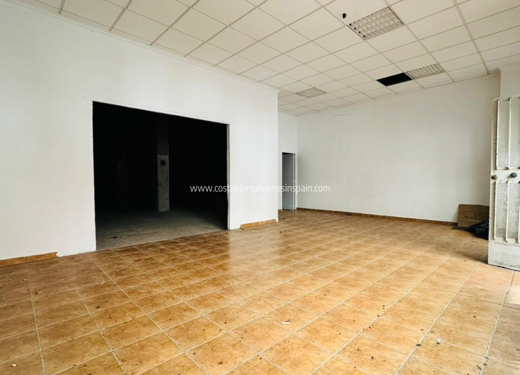 Sale - Commercial - Torrevieja