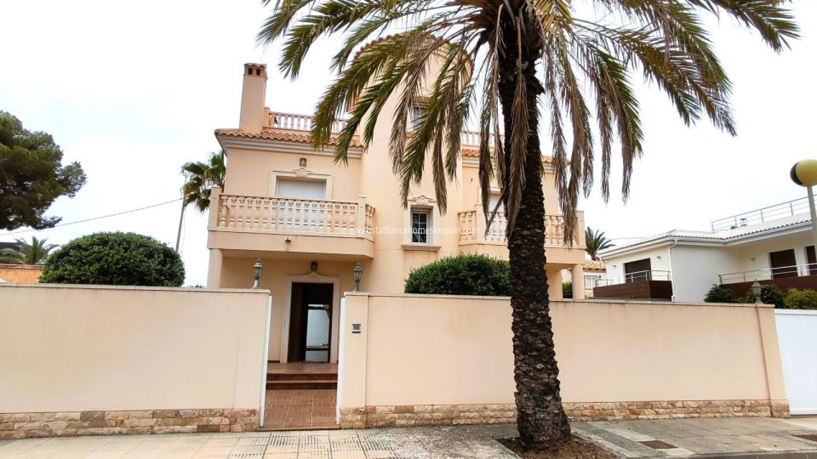 Sale - Detached Villa - Cabo Roig