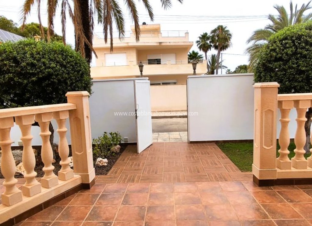 Sale - Detached Villa - Cabo Roig