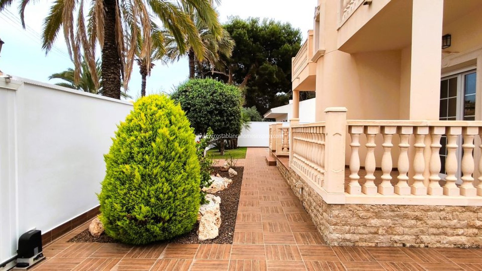 Sale - Detached Villa - Cabo Roig