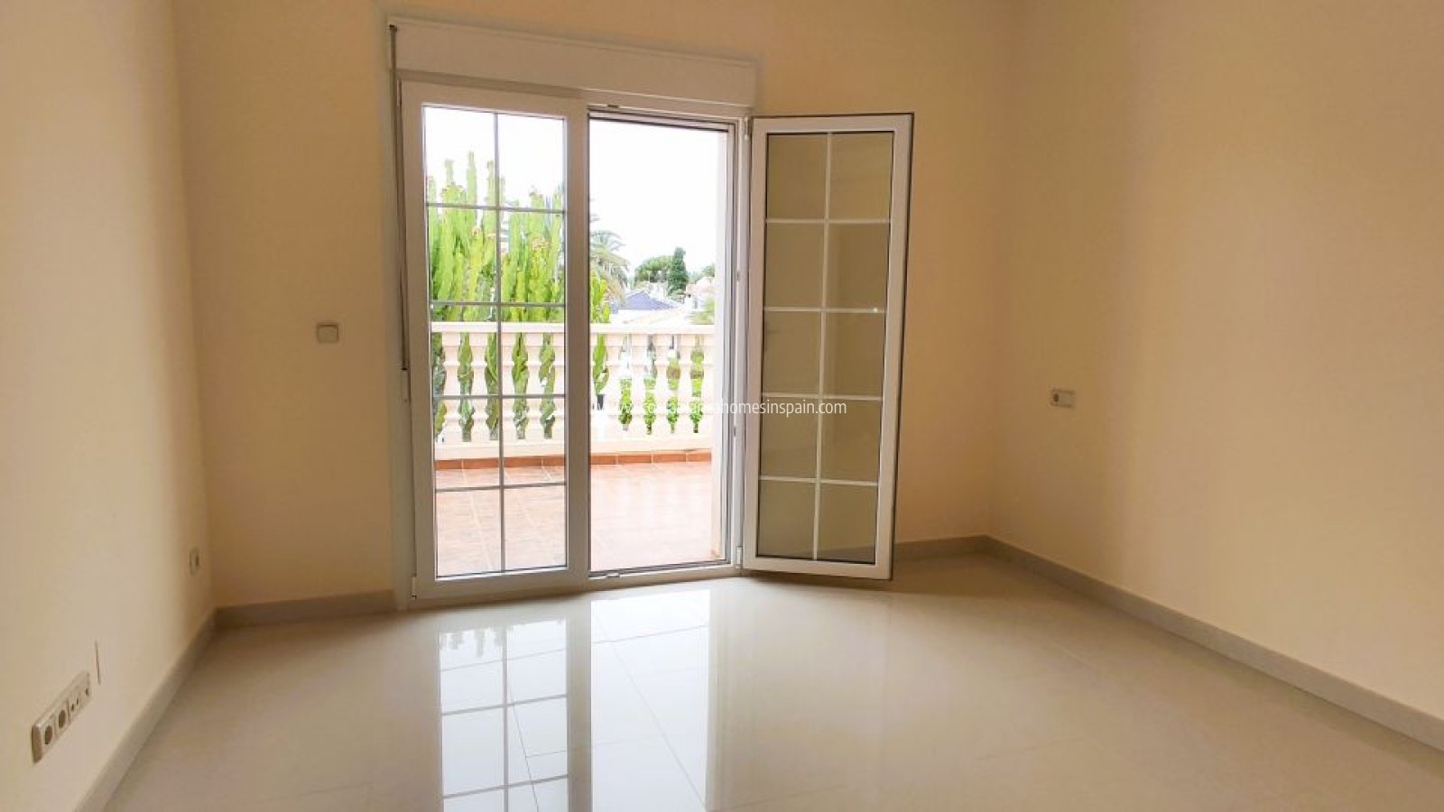 Sale - Detached Villa - Cabo Roig