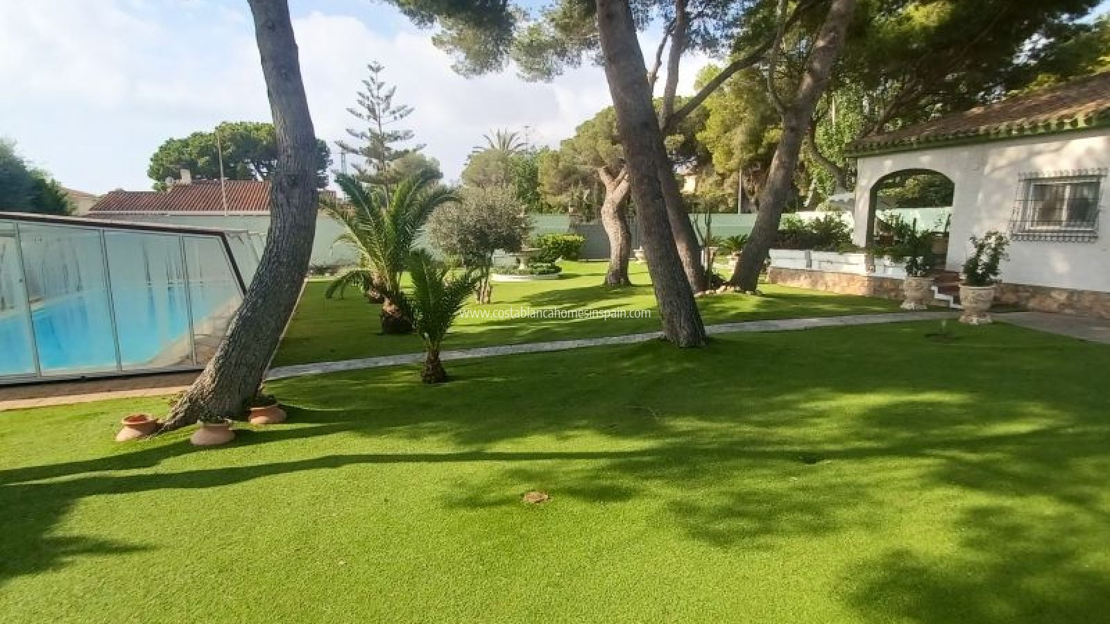 Sale - Detached Villa - Campoamor