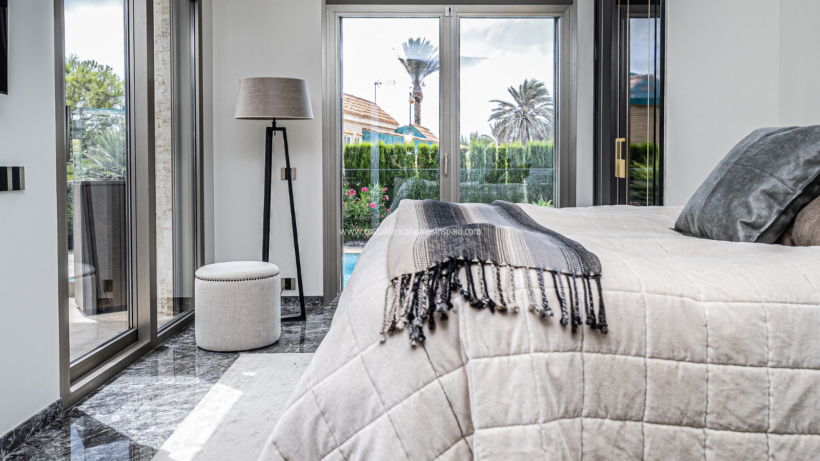 Sale - Detached Villa - La Zenia - Beachside