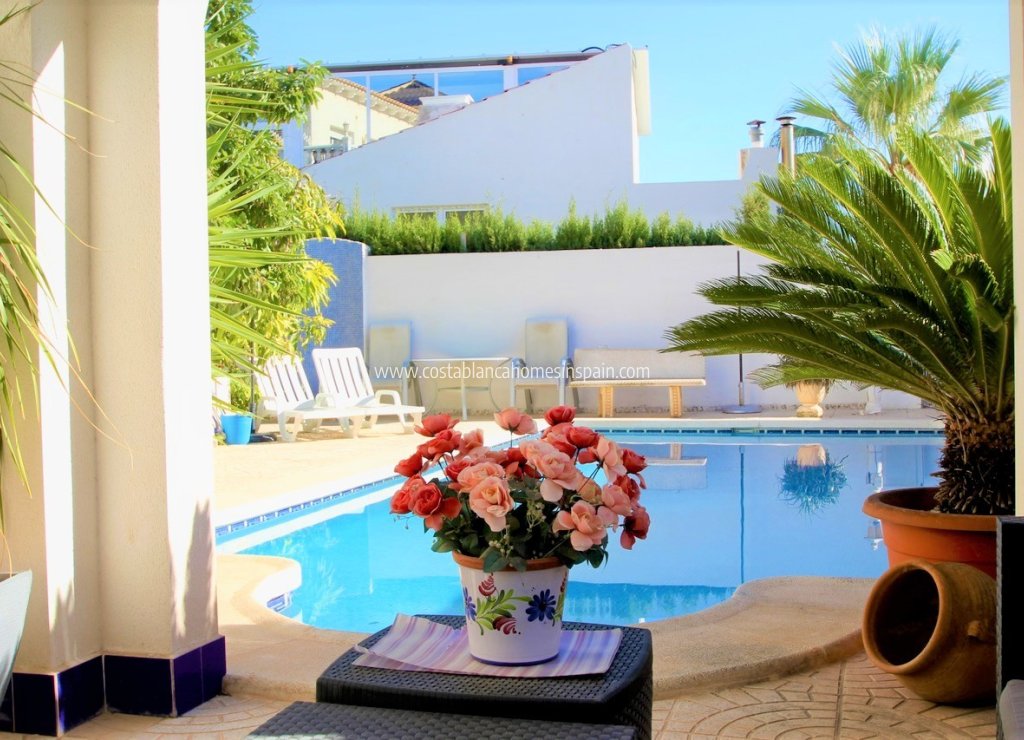 Sale - Detached Villa - Orihuela Costa - Villamartin