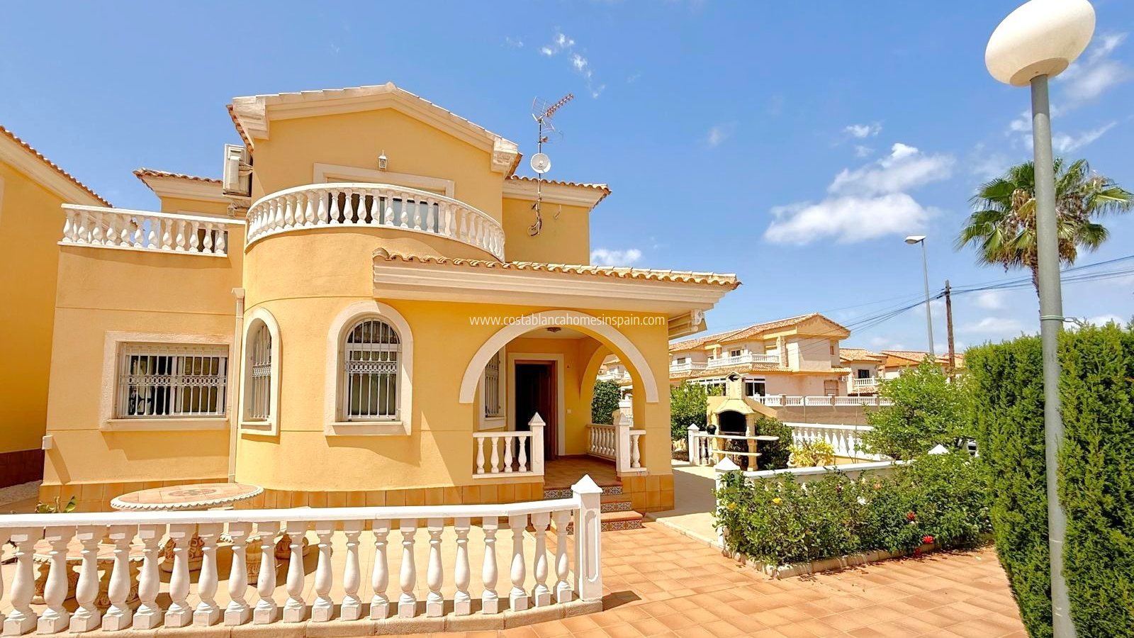 Sale - Detached Villa - Orihuela Costa - Villamartin
