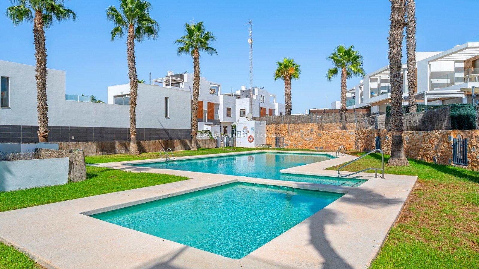 Sale - Detached Villa - Orihuela Costa - Villamartin