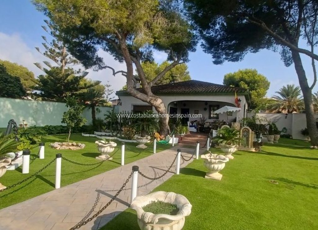 Sale - Detached Villa - Orihuela - Orihuela Costa