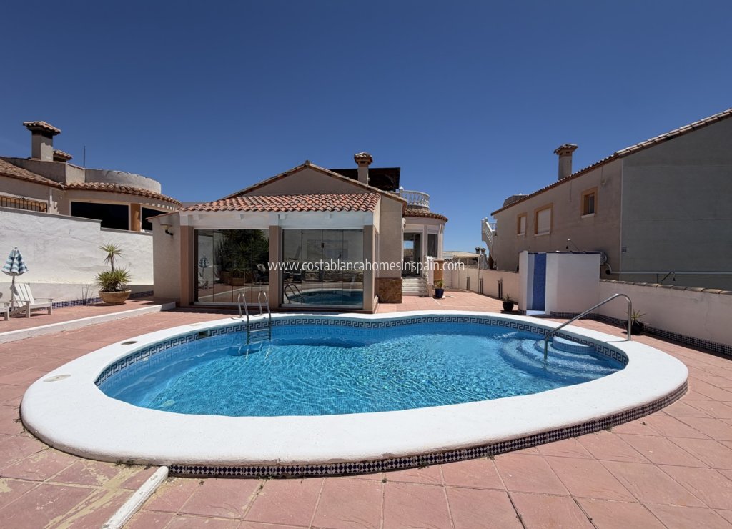 Sale - Detached Villa -  - Torremendo