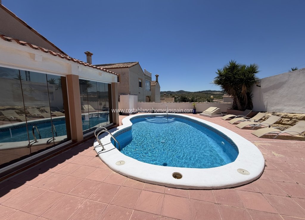 Sale - Detached Villa -  - Torremendo