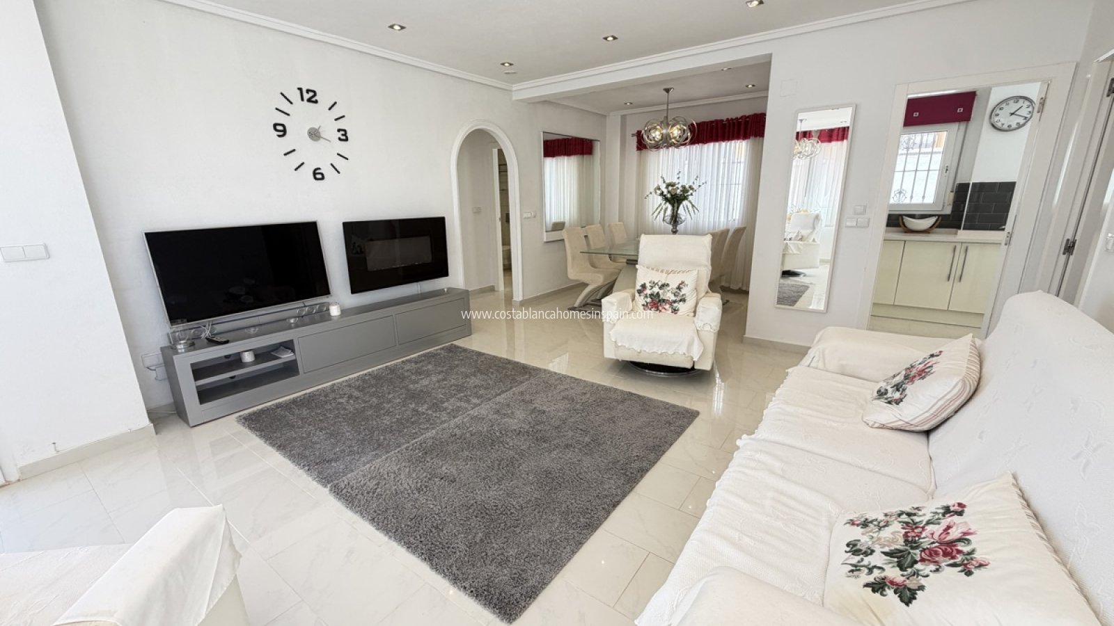 Sale - Detached Villa -  - Torremendo