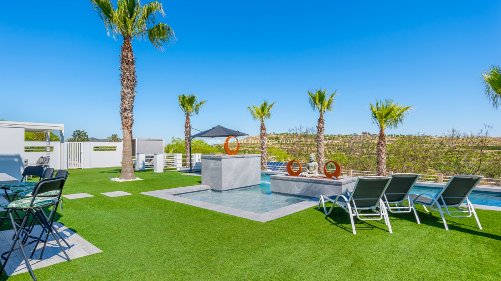 Sale - Detached Villa -  - Torremendo