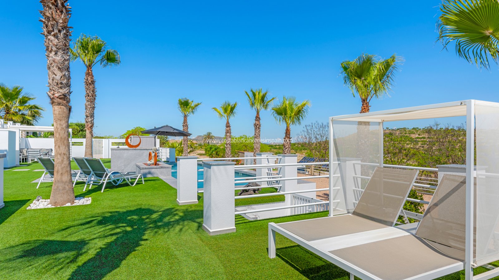 Sale - Detached Villa -  - Torremendo