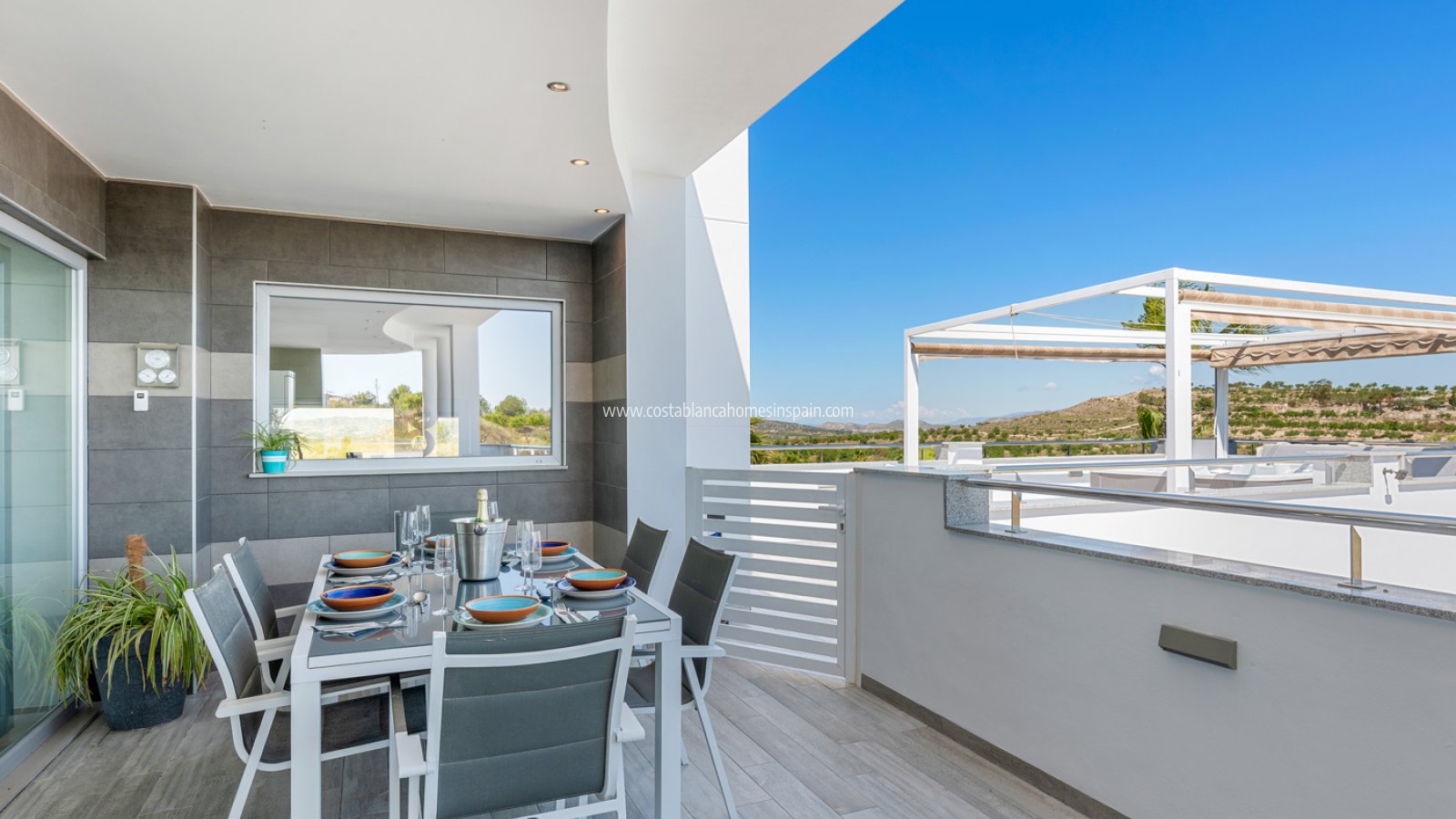 Sale - Detached Villa -  - Torremendo