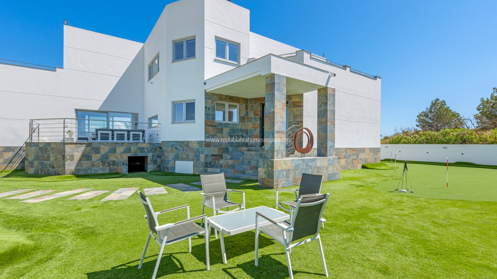 Sale - Detached Villa -  - Torremendo