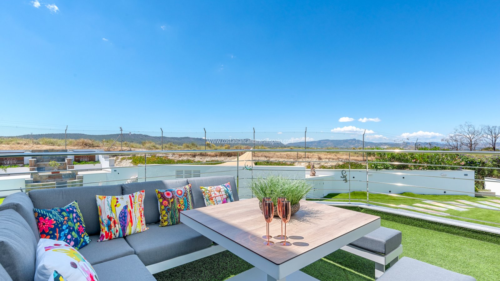 Sale - Detached Villa -  - Torremendo