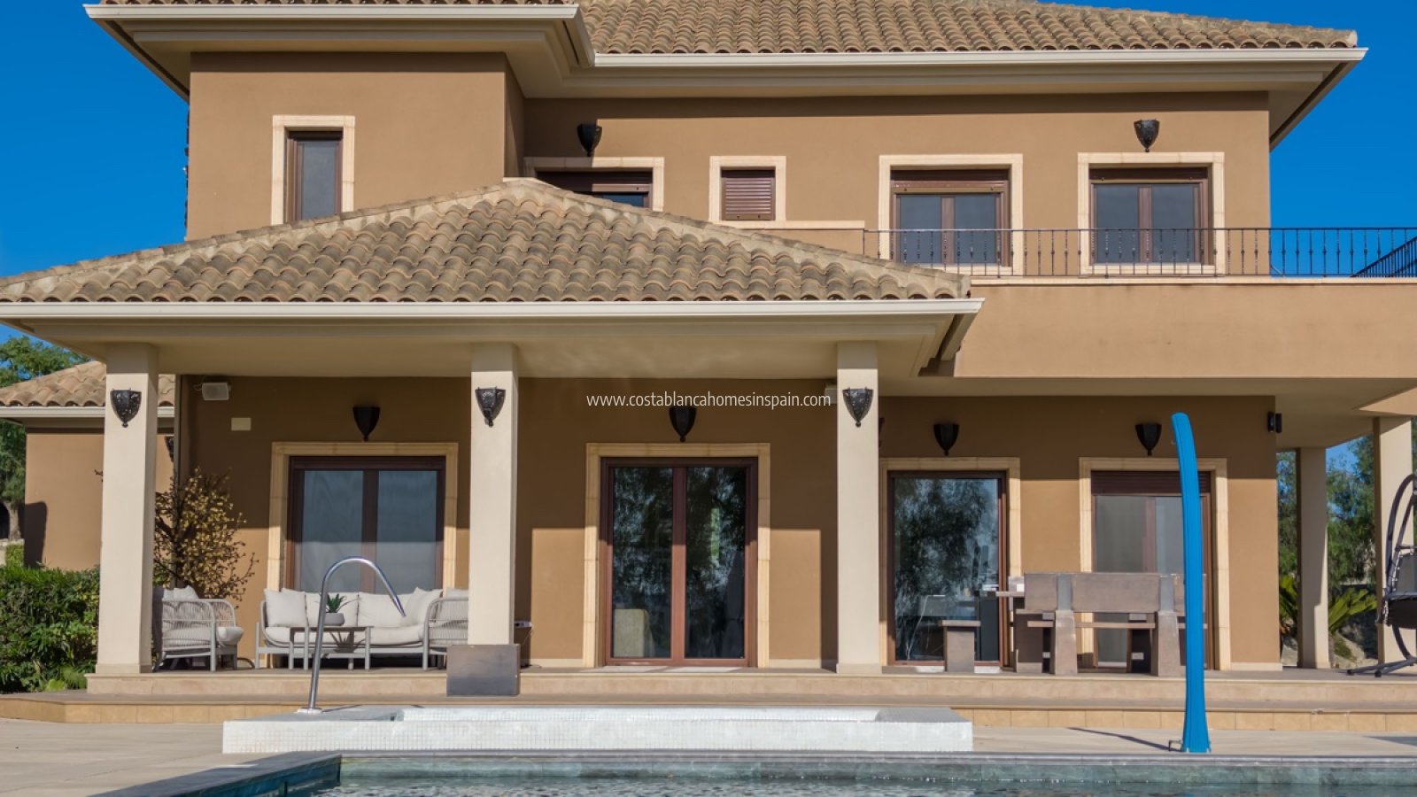 Sale - Detached Villa -  - Torremendo