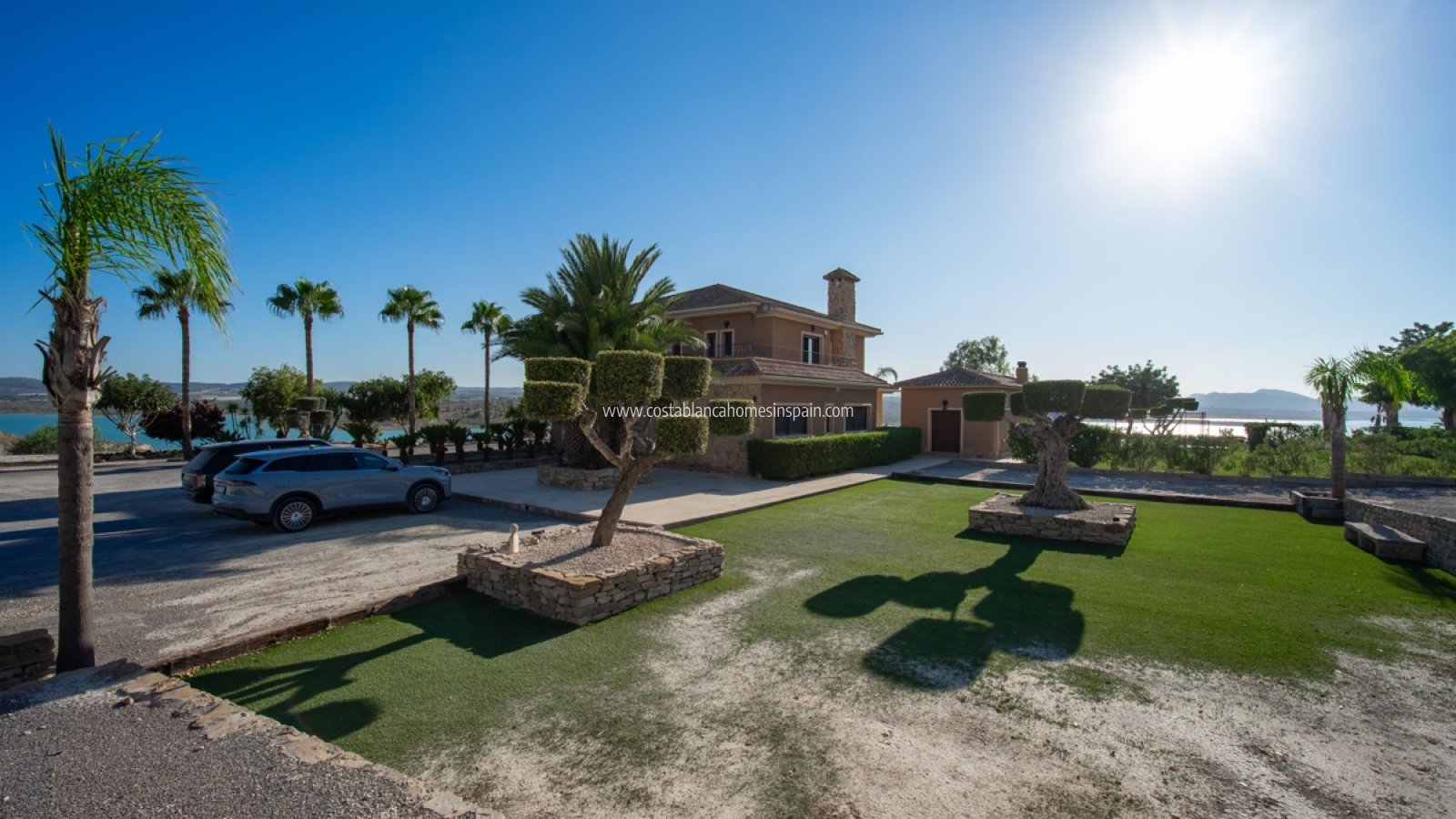 Sale - Detached Villa -  - Torremendo