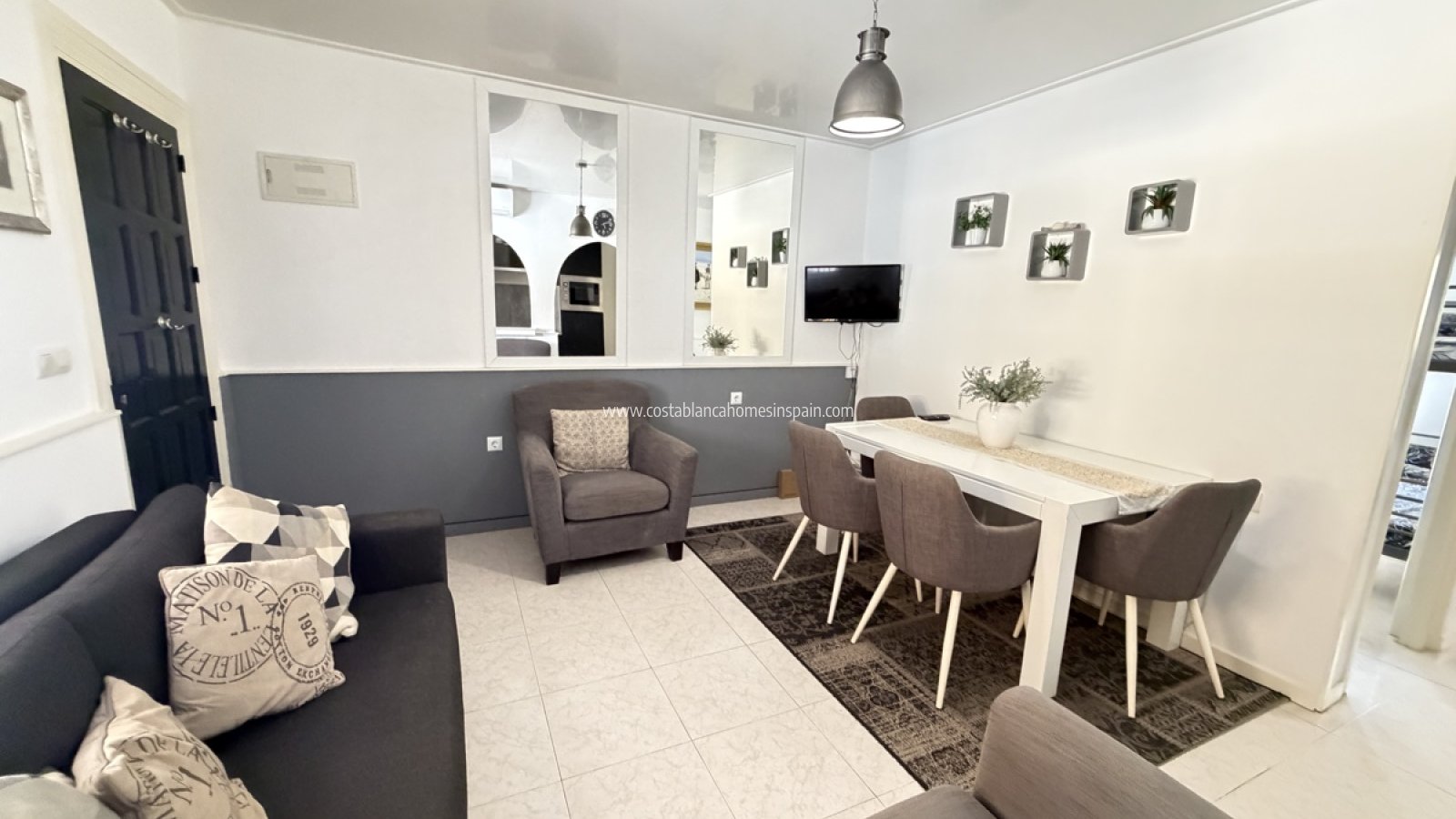 Sale - Detached Villa -  - Torremendo