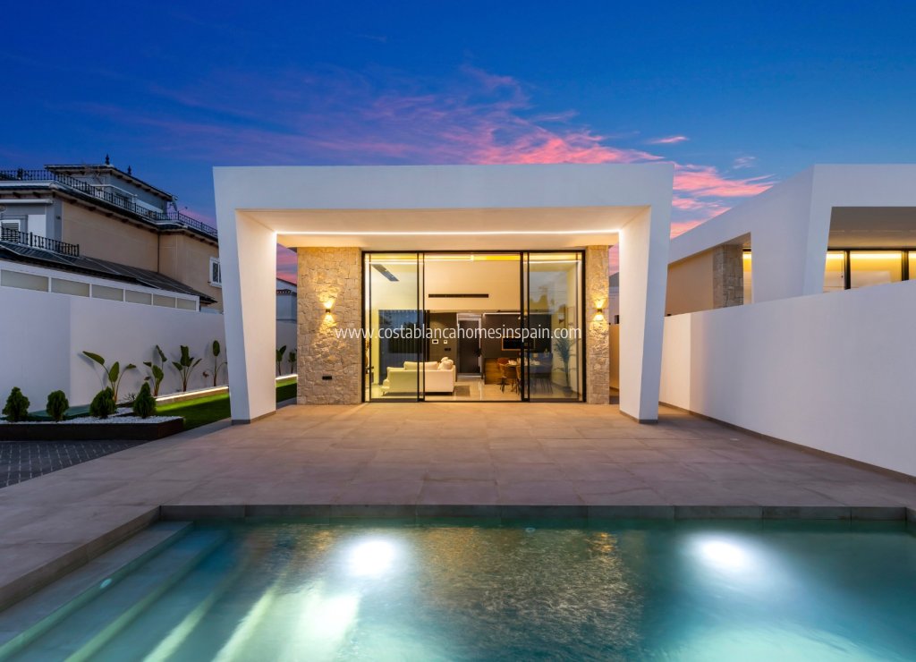 Sale - Detached Villa - Torrevieja - El chaparral
