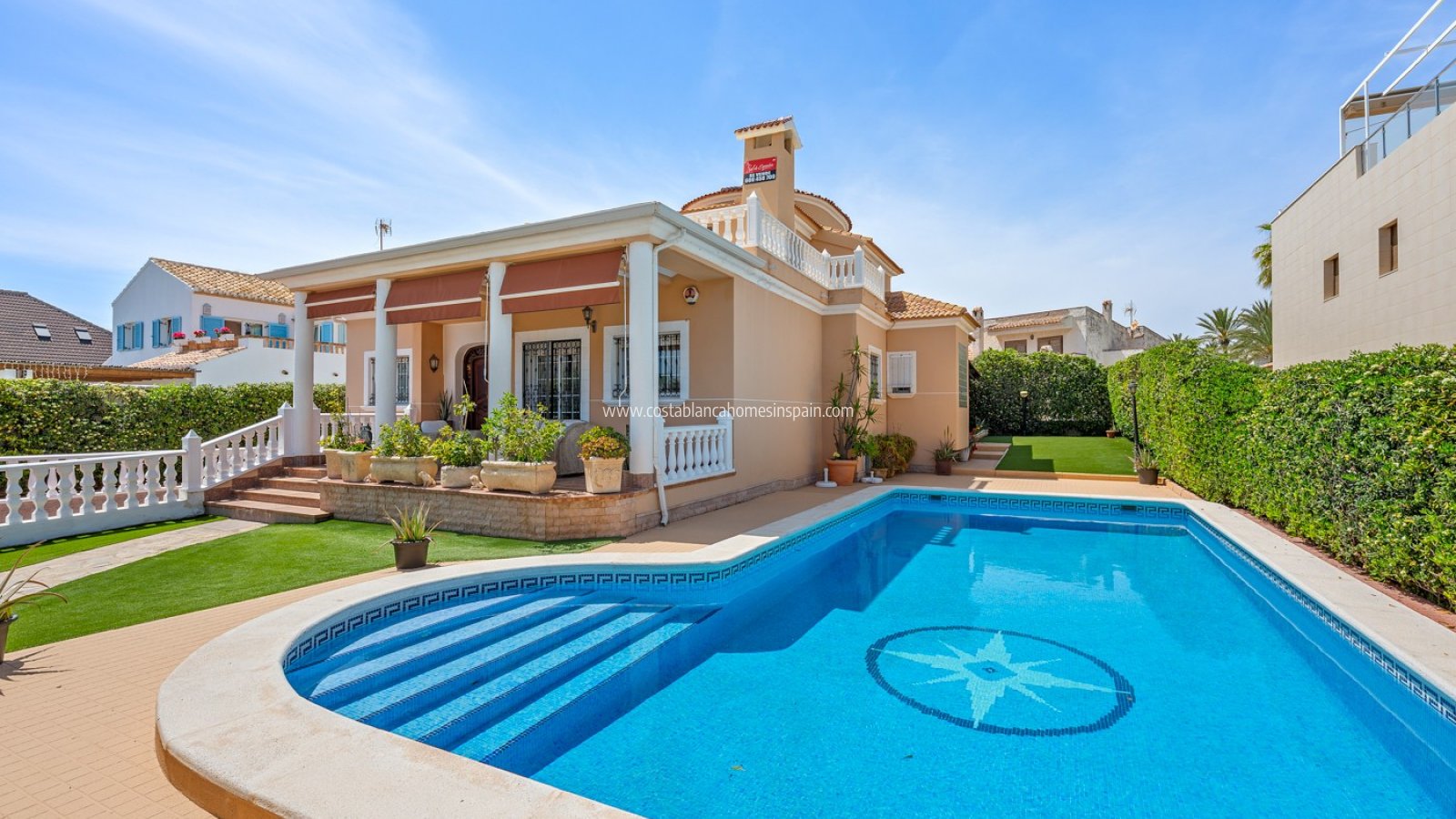 Sale - Detached Villa - Torrevieja - La Mata