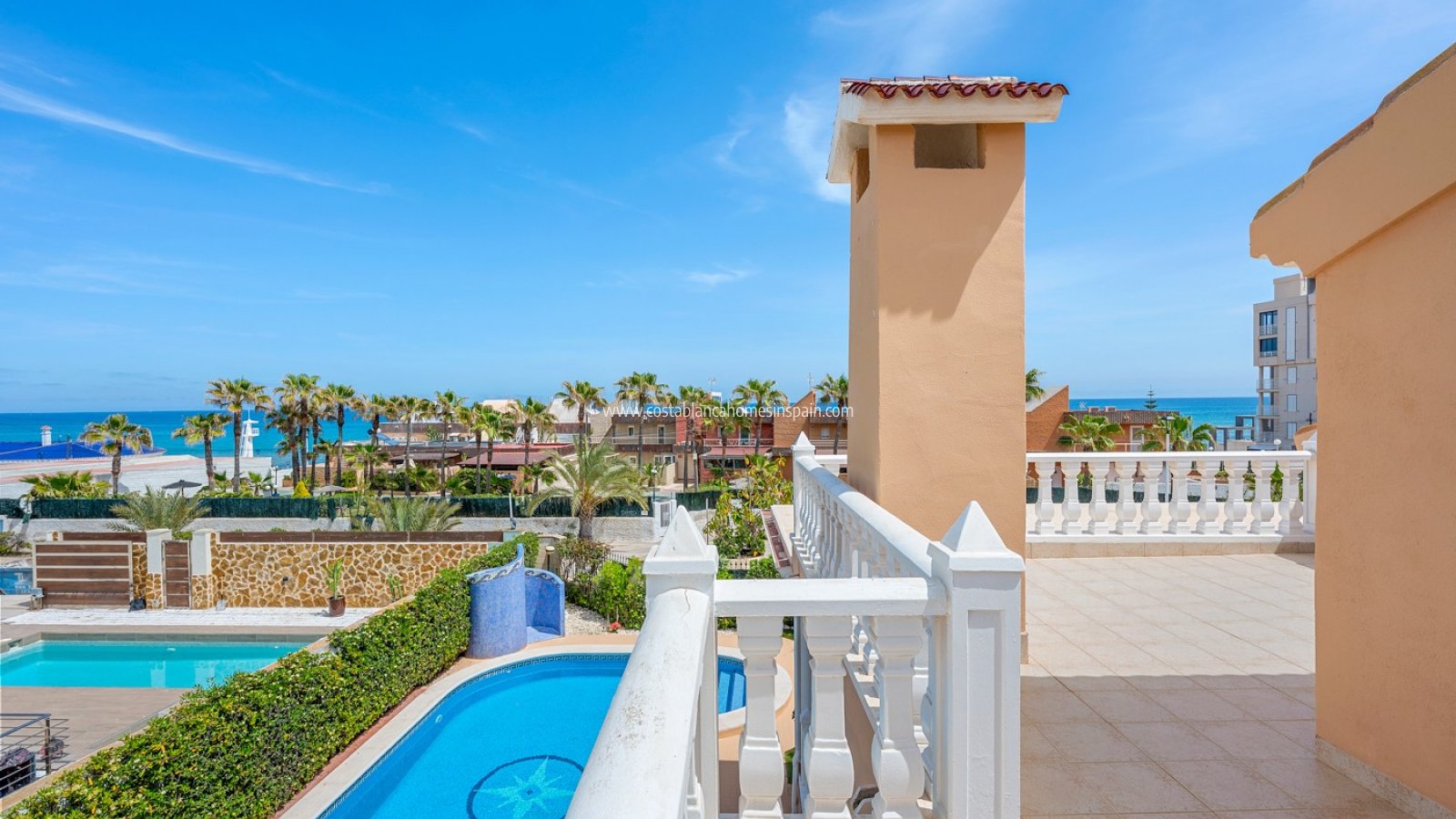 Sale - Detached Villa - Torrevieja - La Mata